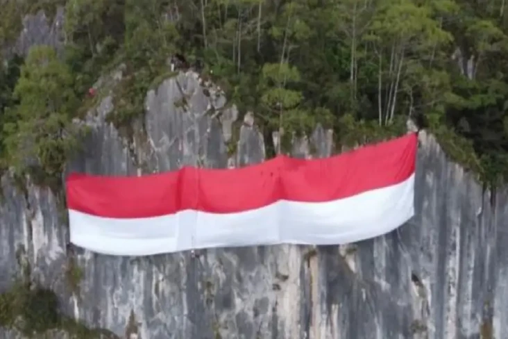 Puluhan Pemuda Tana...