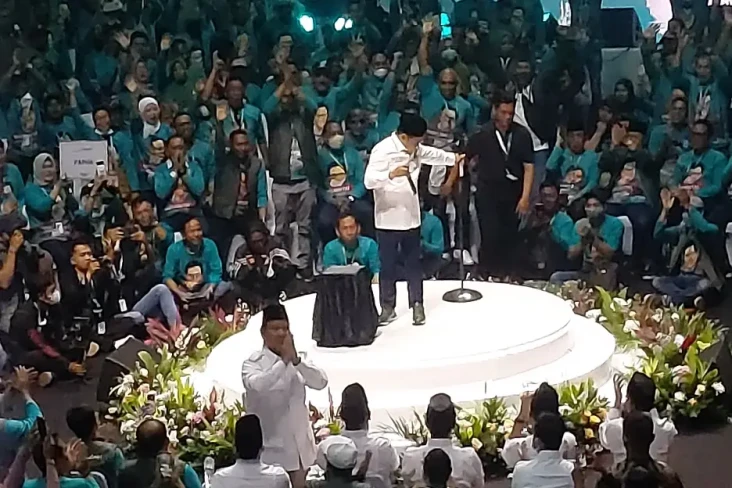 Prabowo Subianto Hadiri...