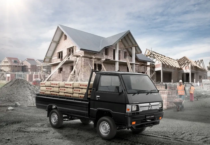 Mitsubishi Colt L300...