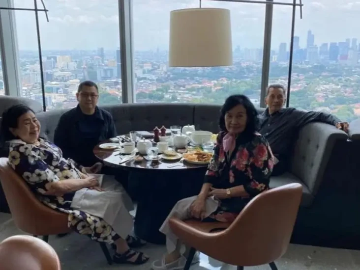 Family Time Hary Tanoesoedibjo,...