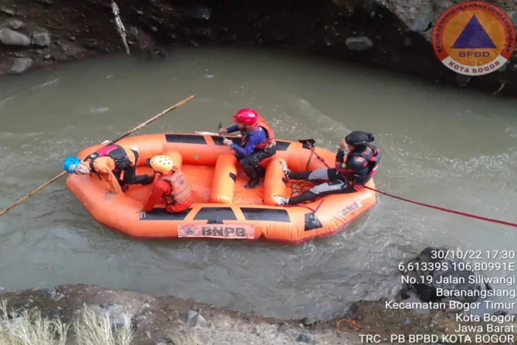 Bocah Hanyut di Sungai...