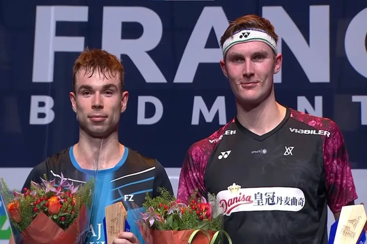 Viktor Axelsen Juara...