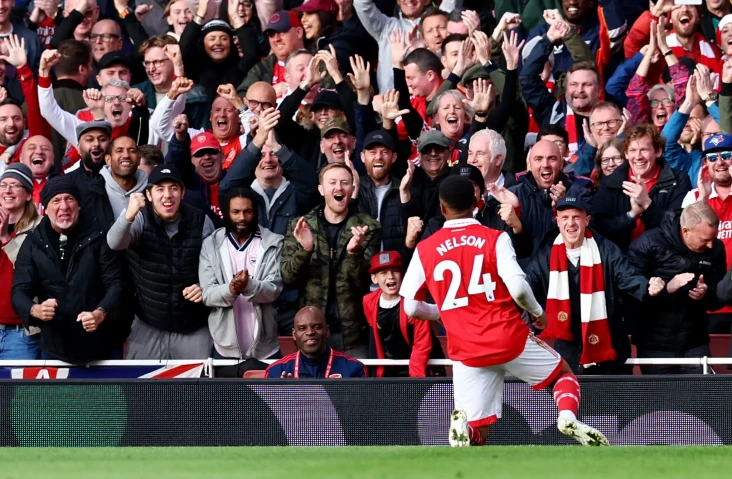 Arsenal Menang Besar,...