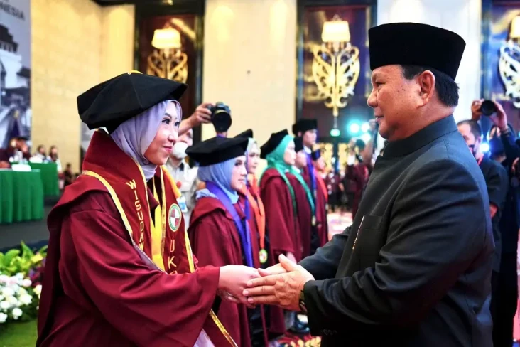 Prabowo Isi Akhir Pekan...