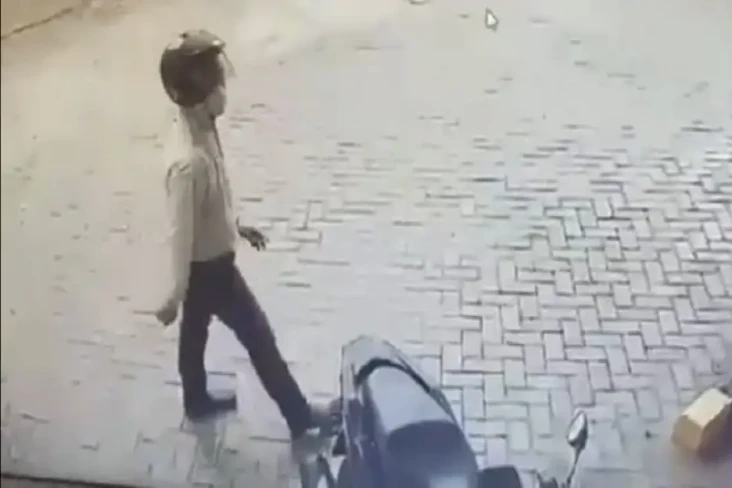 Viral! Rampok Bersenpi...