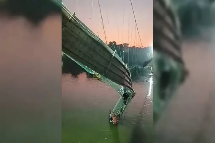 Jembatan Gantung di...
