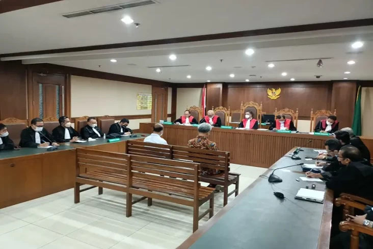 Divonis 4 Tahun Penjara,...