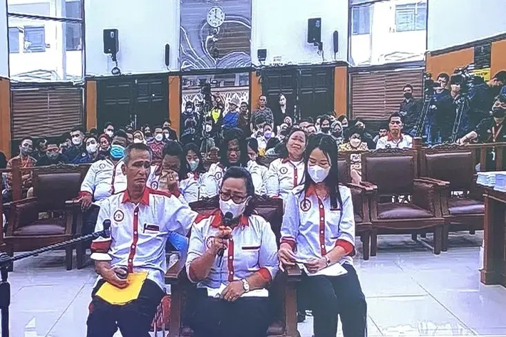 Kakak Brigadir J Sempat...