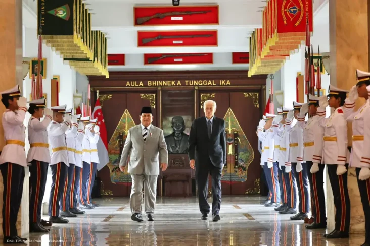 Terima Kunjungan Menhan...