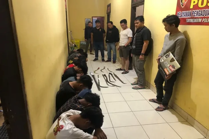 6 Pelaku Pengeroyokan...