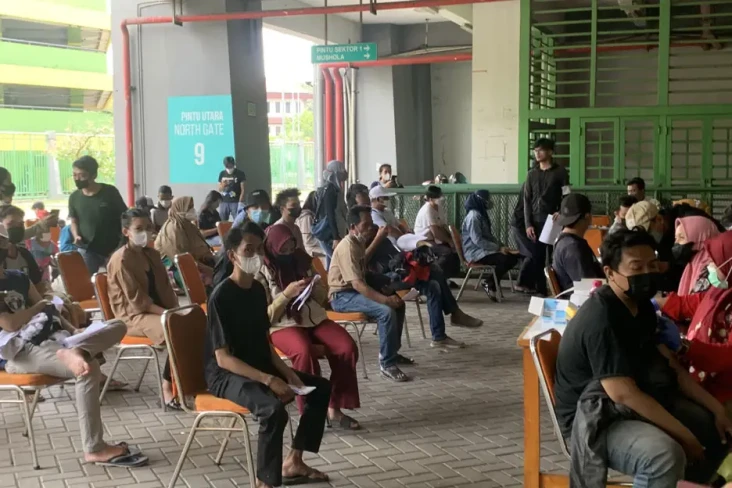 Layanan Vaksinasi Covid-19...