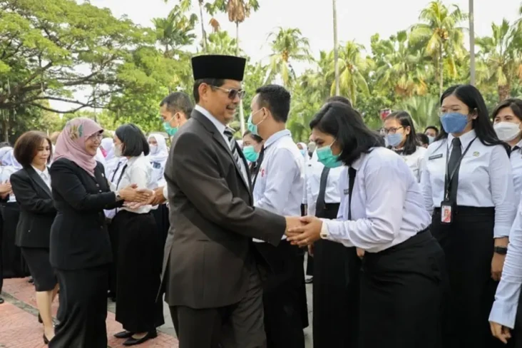 Lantik 1.500 PNS DKI,...