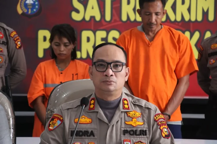 Suami Istri Ditangkap...