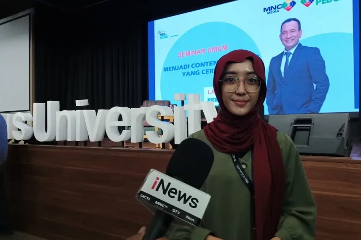 Seminar Literasi dari...
