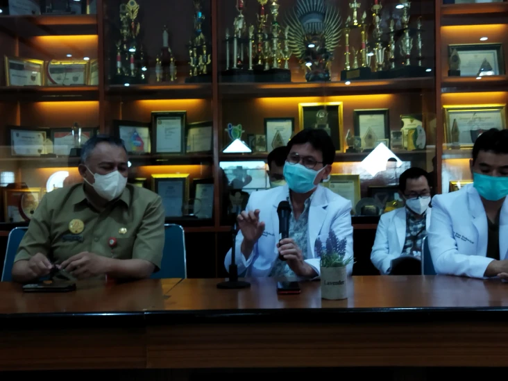 Pasien Tragedi Kanjuruhan...