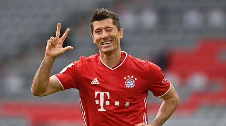 3 Prestasi Robert Lewandowski...