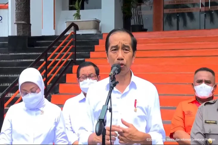 Jokowi Tanggapi Biasa...