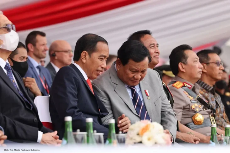 Kepada Prabowo, Jokowi...