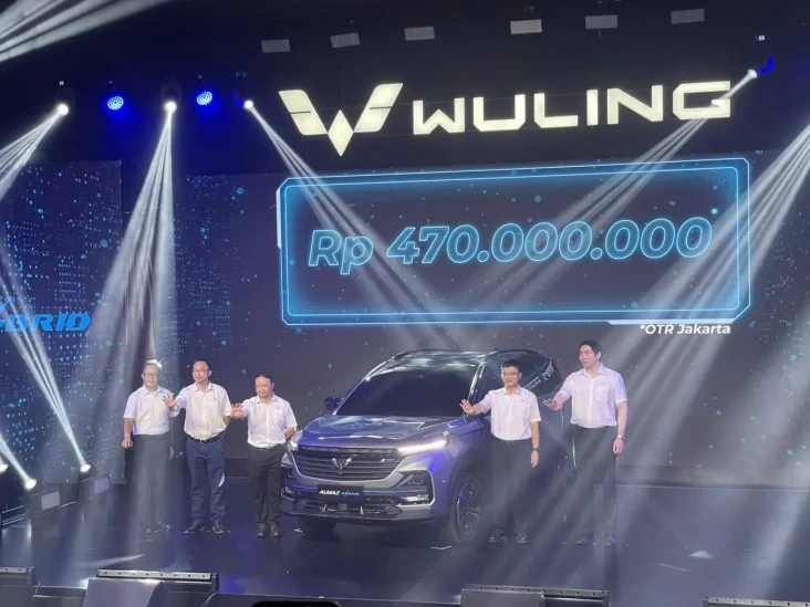 Wuling Almaz Hybrid...