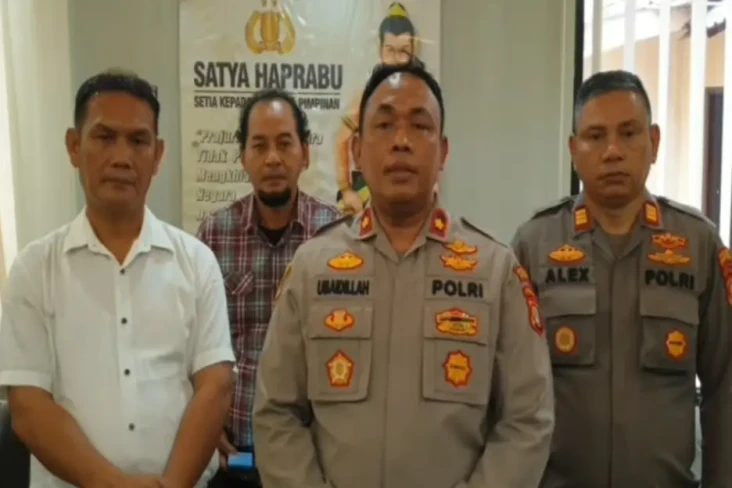 Ogah Beri Uang Parkir,...