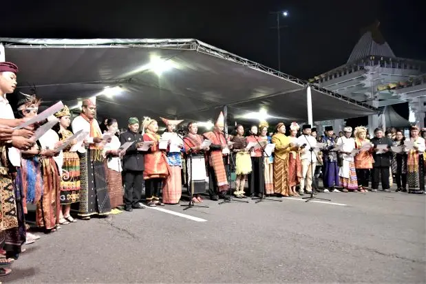Pemkot Surabaya Berkomitmen...