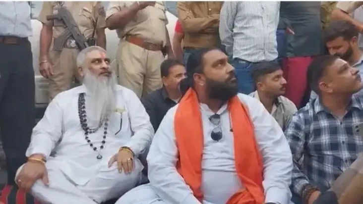 Pemimpin Hindu Radikal...