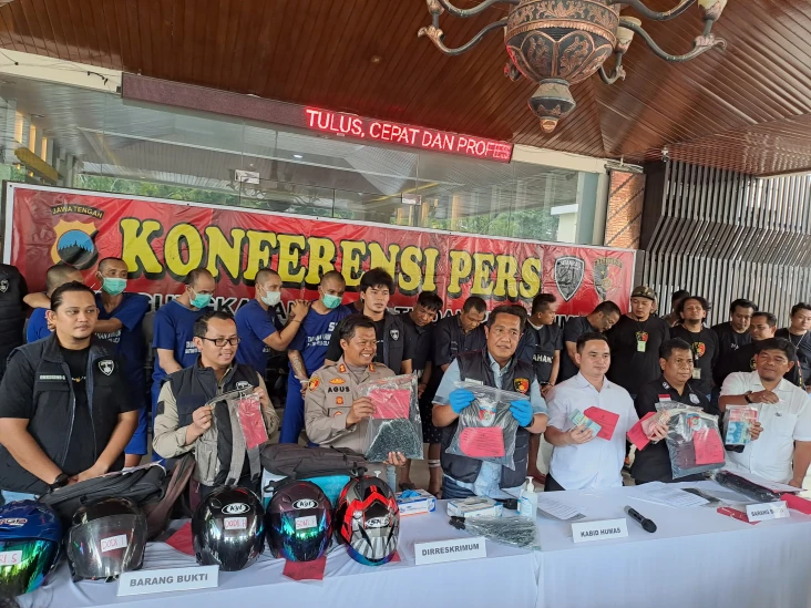 Polisi Gulung 5 Bandit...