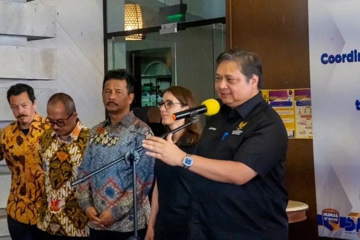 Menko Airlangga Ajak...