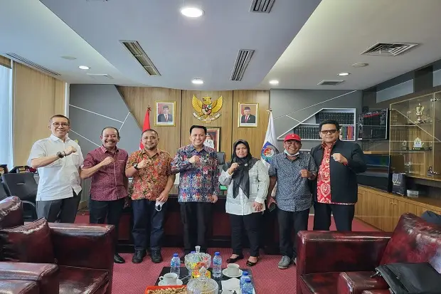 DPRD dan Sekda Pasangkayu...