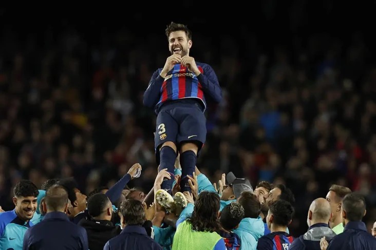 Gerard Pique Resmi Pensiun,...
