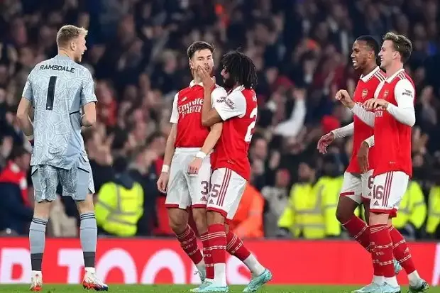 Lupakan Liga Eropa,...