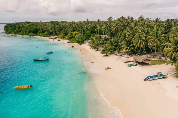 Inilah 4 Pulau Terpencil...