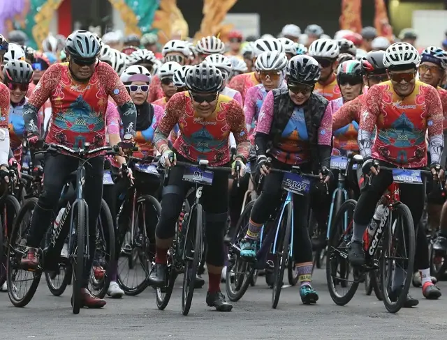 Dilepas Sang Istri,...