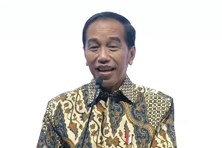 Hadiri HUT ke-8 Partai...
