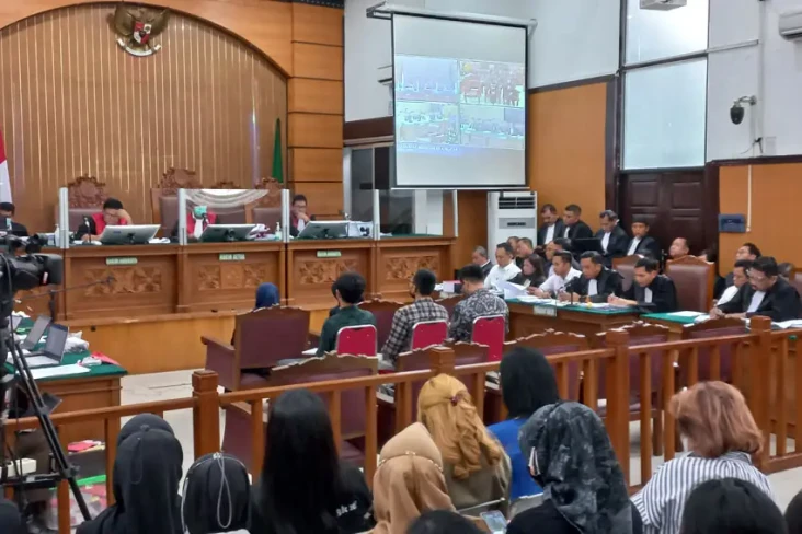 Pengacara Bharada E...