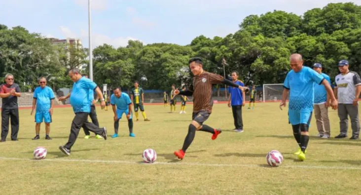 Sepak Bola Muktamar...