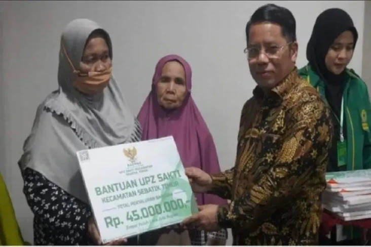 Pulau Sebatik Menjadi...