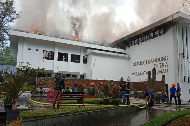 Wali Kota Bandung Mengaku...