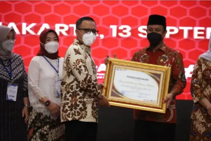 Atasi Kekurangan Guru...