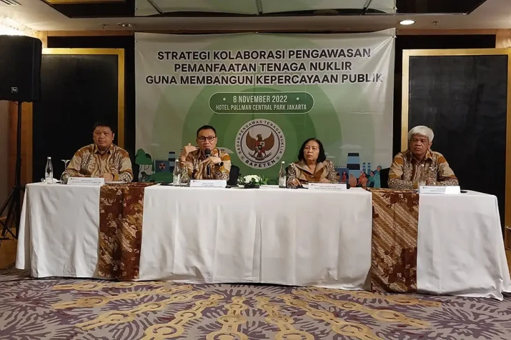 Hampir Semua Negara...