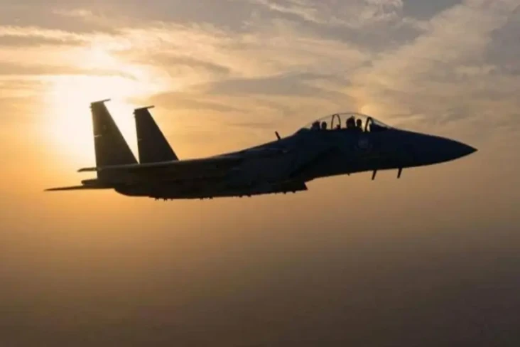Jet Tempur F-15S Arab...