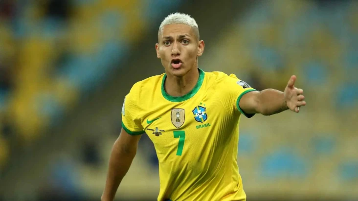 Richarlison Debut di...