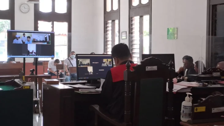 WNA Irak dan 3 Terdakwa...