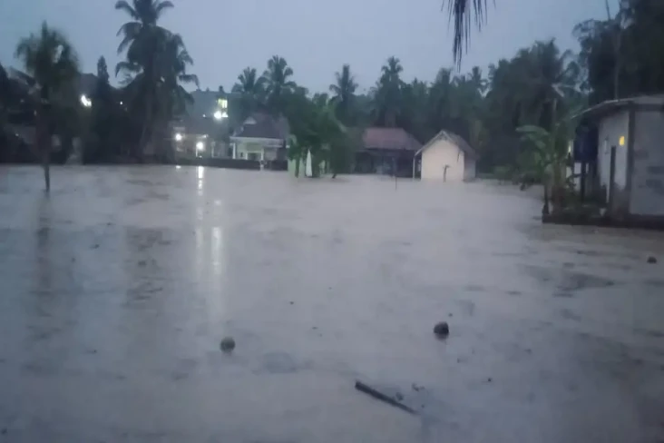 Banjir Sungai Cibuni,...