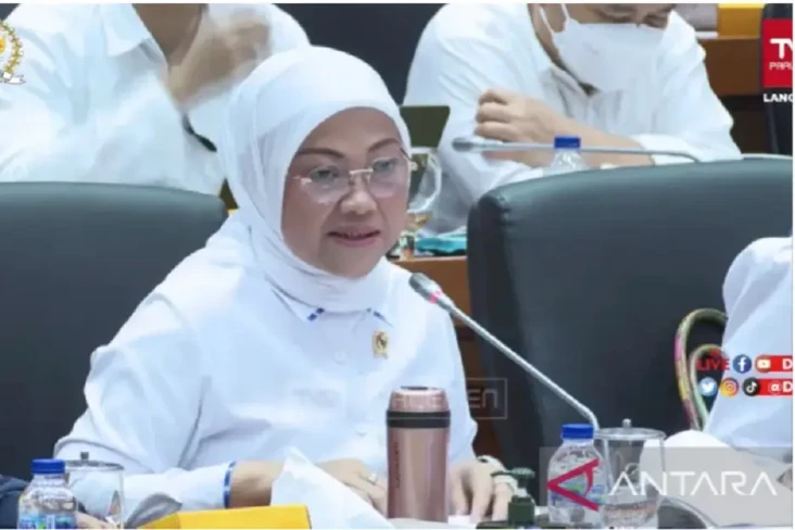 Menaker Sebut Upah Minimum...