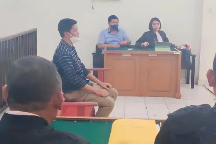 Perwira Polisi Telantarkan...