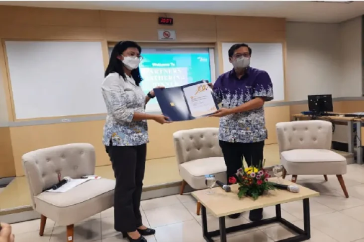 Binus University Raih...