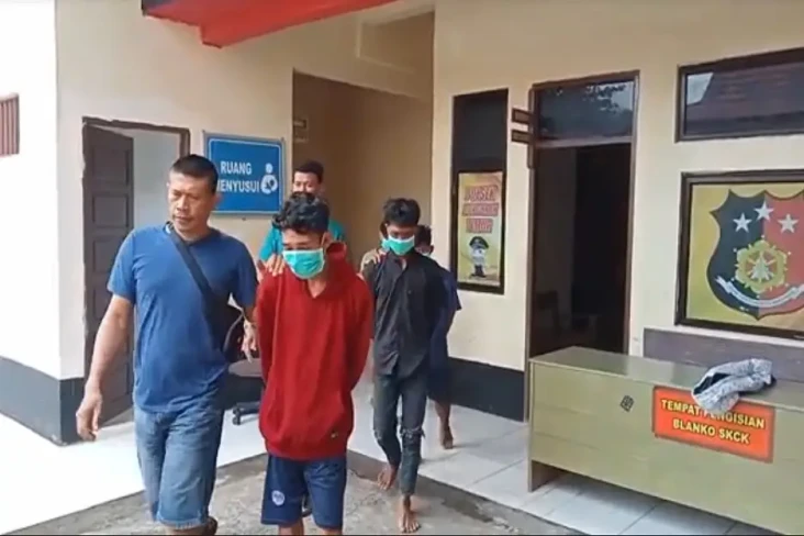 Memilukan! Demi Makan...