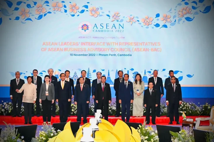 Bertemu Pebisnis ASEAN,...