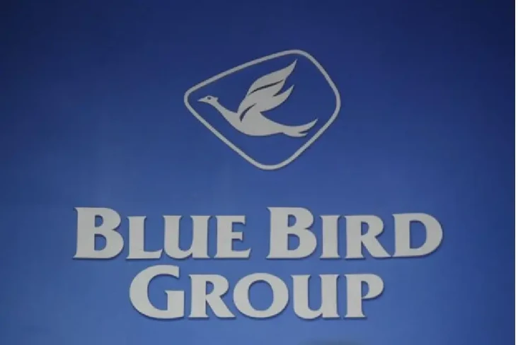 Blue Bird Pecat Sopir...